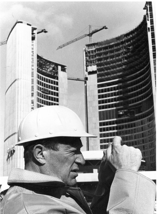 Finnish Architect Viljo Revell (1910-1964) at the New City Hall construction site in 1964. Didrichsen Art Museum.